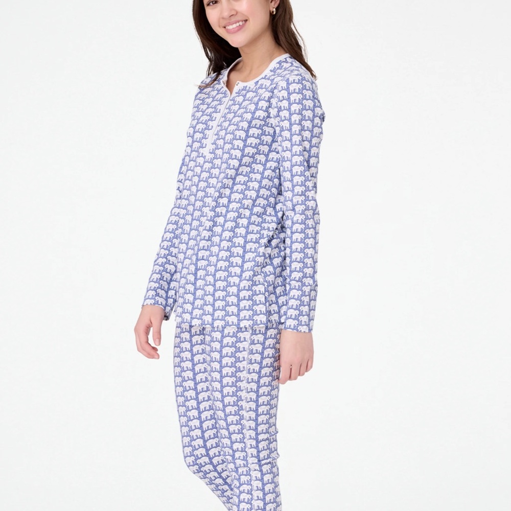 Roller Rabbit Blue and White Elephant Print Women's PJs Excellent Condition - Picture 3 of 5